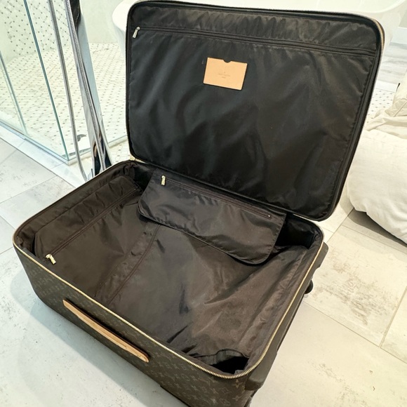 Louis Vuitton luggage - Picture 8 of 8